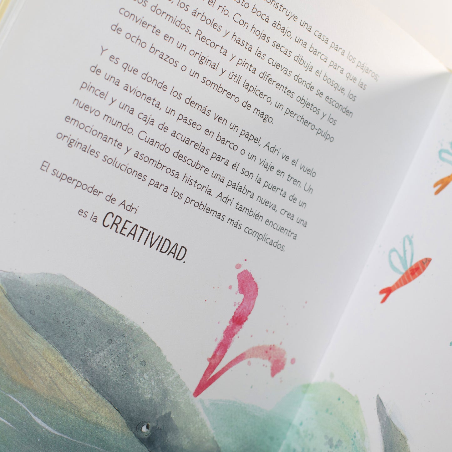 Pre-loved ♡ El gran libro de los superpoderes . Susanna Isern y Rocio Bonilla