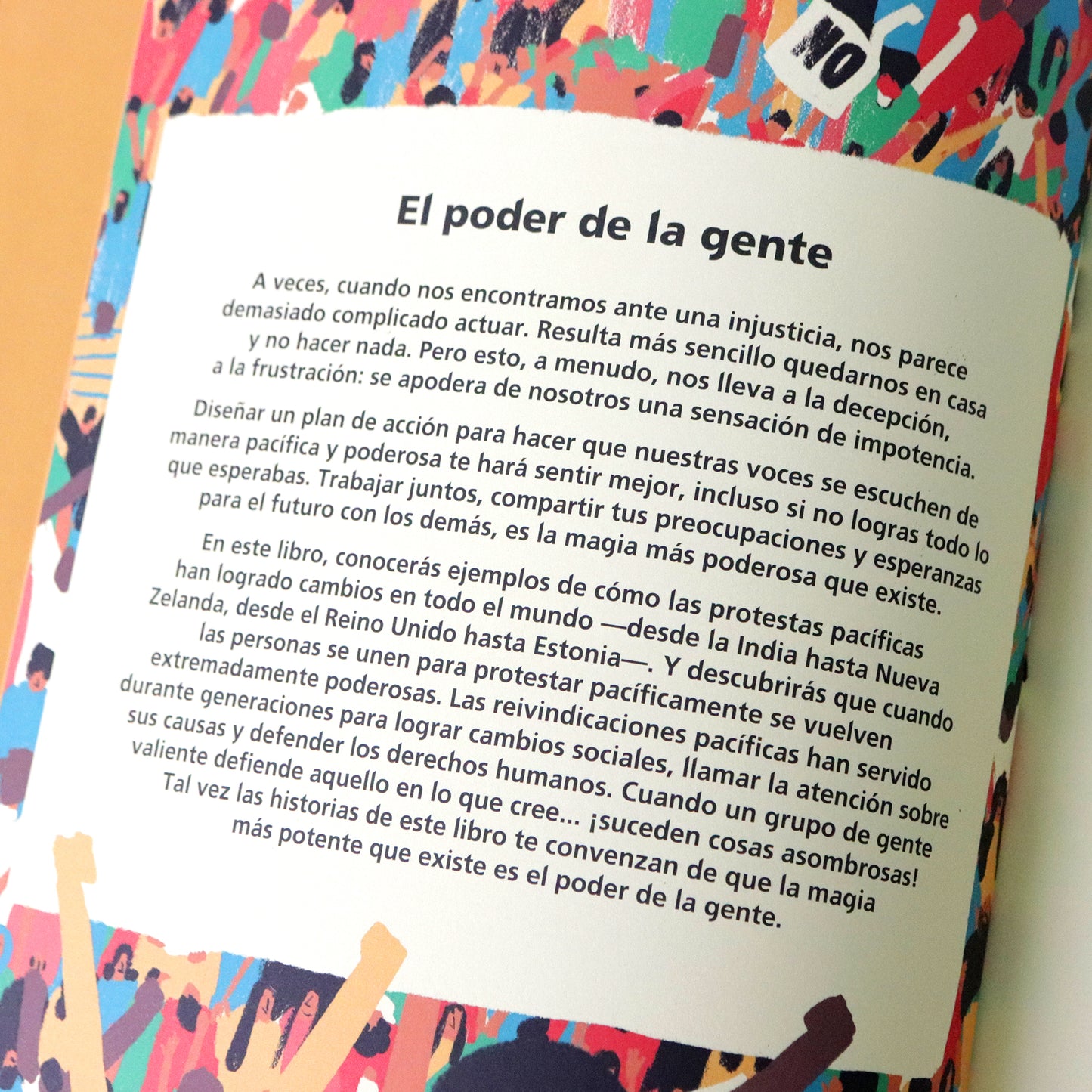People Power . Rebecca June y Ximo Abadia