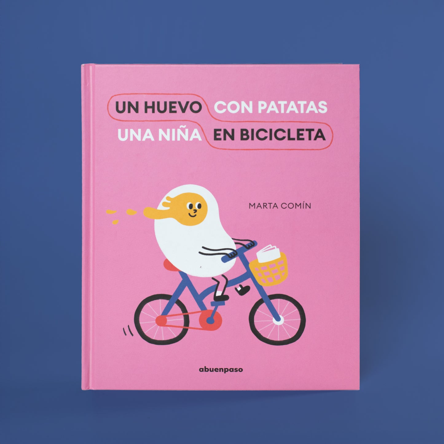 Un huevo en bicicleta . Marta Comín
